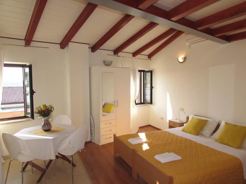 Guest House Pina Ровинь Экстерьер фото