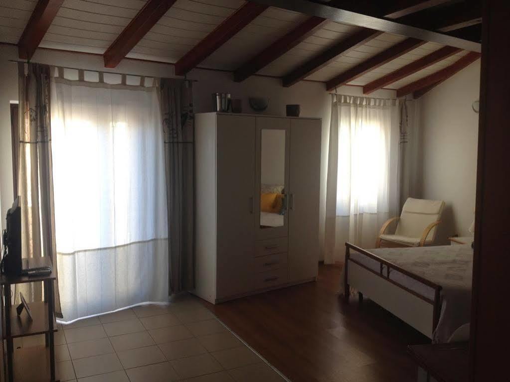 Guest House Pina Ровинь Экстерьер фото